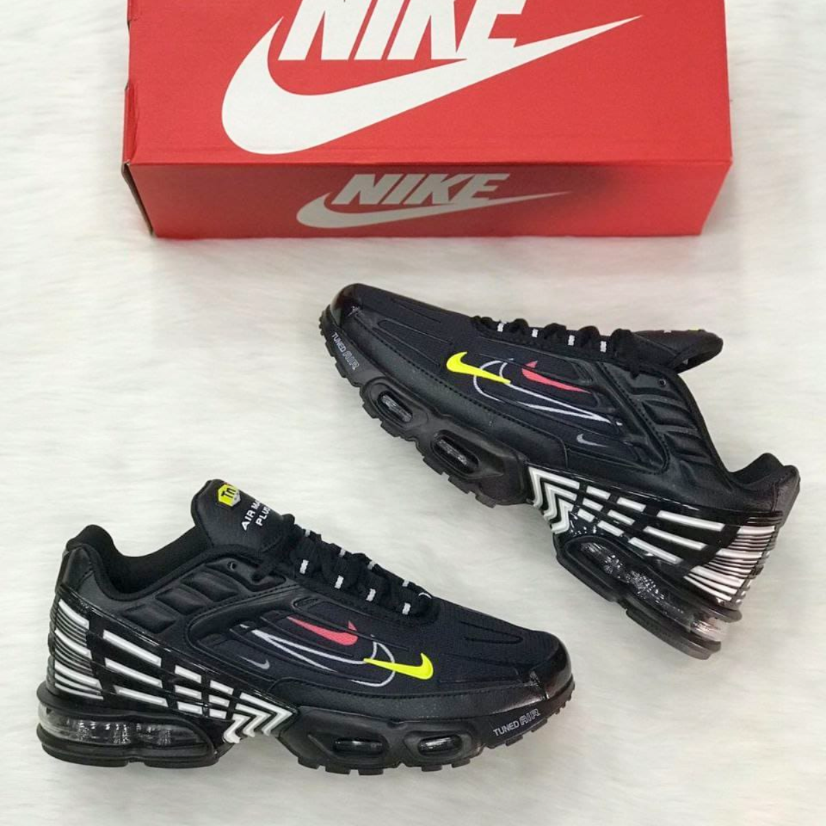 tenis nike air max plus original hombre color blanco amarillo rosa negro Comprar tienda onlineshoppingcenterg Colombia centro de compras en linea